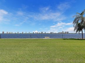 801 Lake Shore Drive 102, Lake Park FL 33403