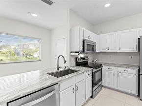 4722 Lago Vista Dr 4722, Coconut Creek FL 33073