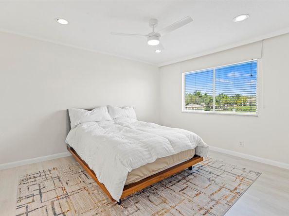 4722 Lago Vista Dr 4722, Coconut Creek FL 33073