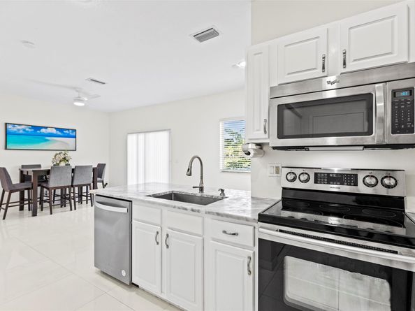 4722 Lago Vista Dr 4722, Coconut Creek FL 33073