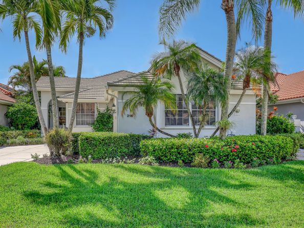 216 Eagleton Lake Boulevard, Palm Beach Gardens FL 33418