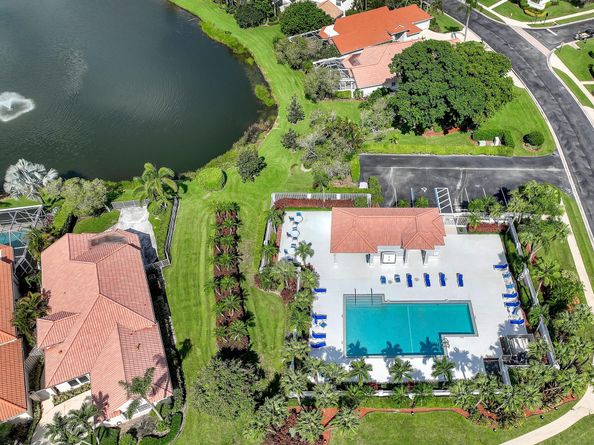 216 Eagleton Lake Boulevard, Palm Beach Gardens FL 33418