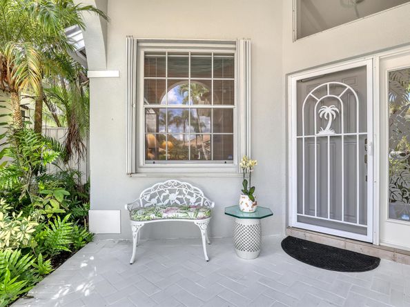 216 Eagleton Lake Boulevard, Palm Beach Gardens FL 33418