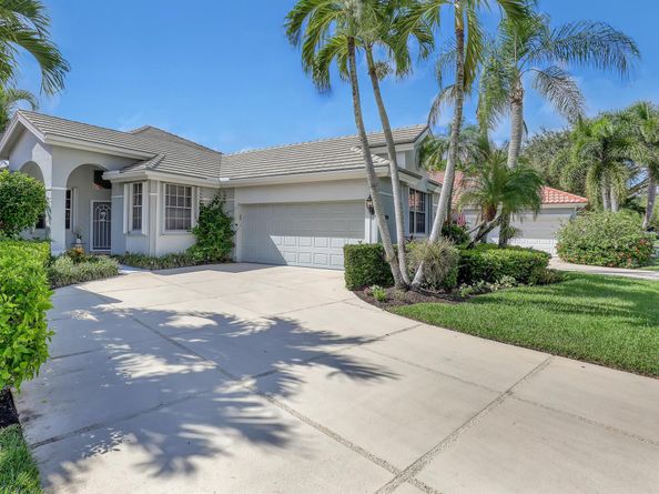 216 Eagleton Lake Boulevard, Palm Beach Gardens FL 33418