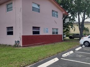 1001 SW 74th Ave 201, North Lauderdale FL 33068