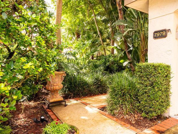 7979 La Mirada Drive, Boca Raton FL 33433
