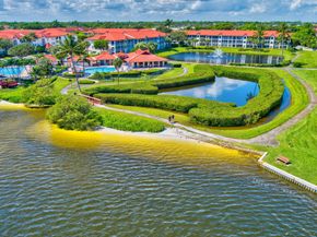 102 Half Moon Circle B3, Hypoluxo FL 33462