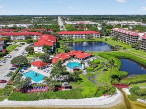 102 Half Moon Circle B3, Hypoluxo FL 33462