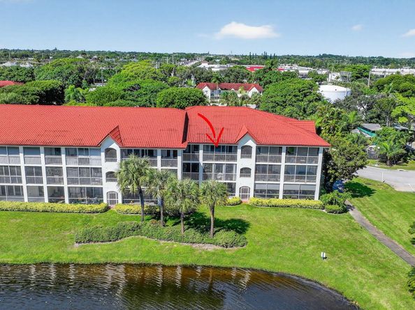 102 Half Moon Circle B3, Hypoluxo FL 33462