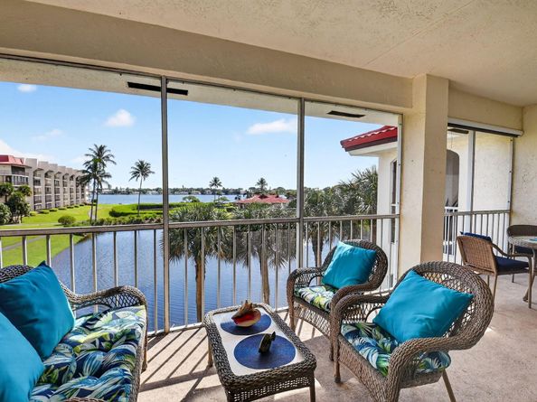 102 Half Moon Circle B3, Hypoluxo FL 33462