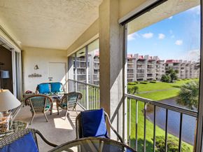 102 Half Moon Circle B3, Hypoluxo FL 33462