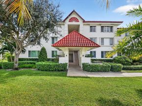 102 Half Moon Circle B3, Hypoluxo FL 33462