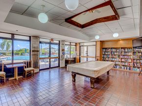 102 Half Moon Circle B3, Hypoluxo FL 33462