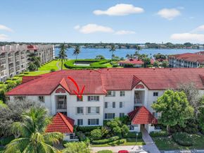 102 Half Moon Circle B3, Hypoluxo FL 33462