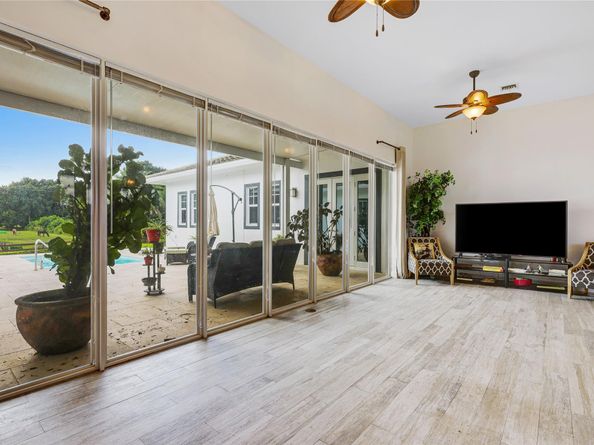 6601 Appaloosa Trl, Southwest Ranches FL 33330