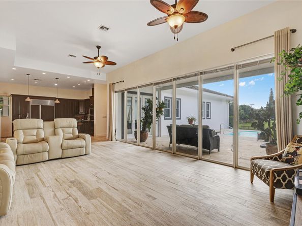 6601 Appaloosa Trl, Southwest Ranches FL 33330