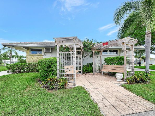 1987 Campanelli Boulevard, Boynton Beach FL 33426