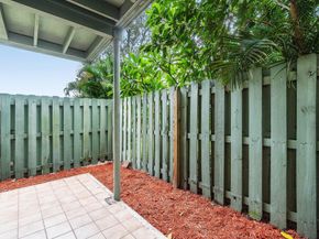 1876 Fairview Villas Drive 3, Palm Springs FL 33406