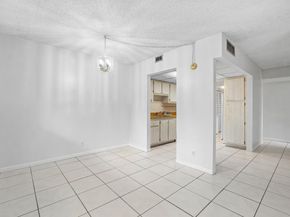 1876 Fairview Villas Drive 3, Palm Springs FL 33406