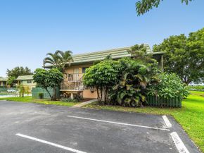 1876 Fairview Villas Drive 3, Palm Springs FL 33406