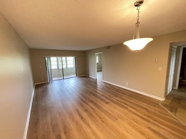 8161 SW 24th Ct 403, Davie FL 33324