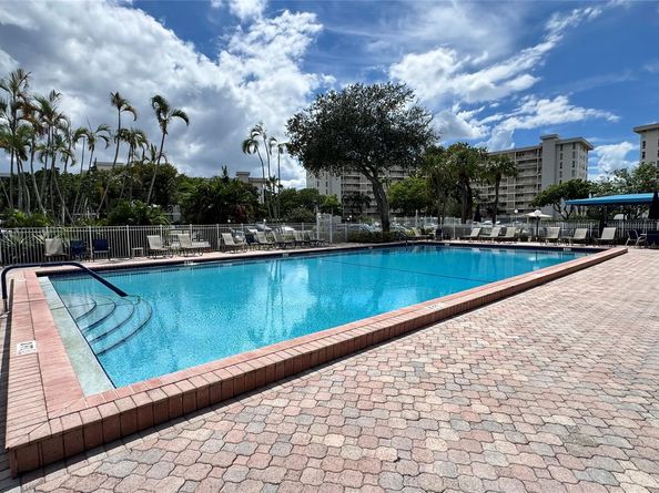 2650 S Course Dr 401, Pompano Beach FL 33069
