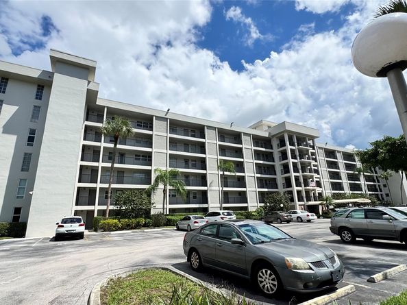 2650 S Course Dr 401, Pompano Beach FL 33069
