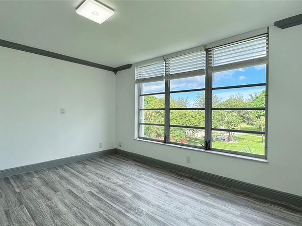 2650 S Course Dr 401, Pompano Beach FL 33069
