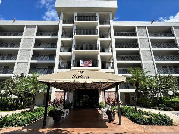 2650 S Course Dr 401, Pompano Beach FL 33069