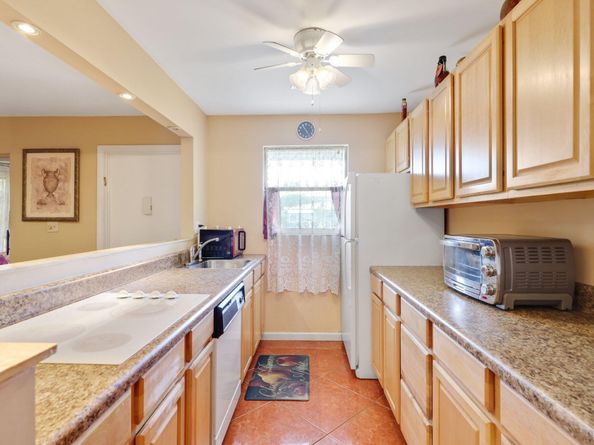 195 High Point Terrace E D, Delray Beach FL 33445