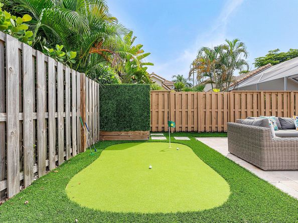 6638 NW 27th Avenue, Boca Raton FL 33496