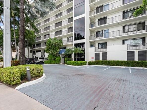 2300 NE 33rd Ave 602, Fort Lauderdale FL 33305