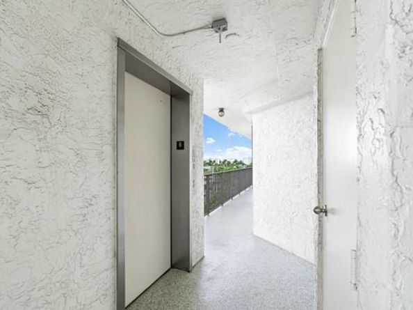 2300 NE 33rd Ave 602, Fort Lauderdale FL 33305