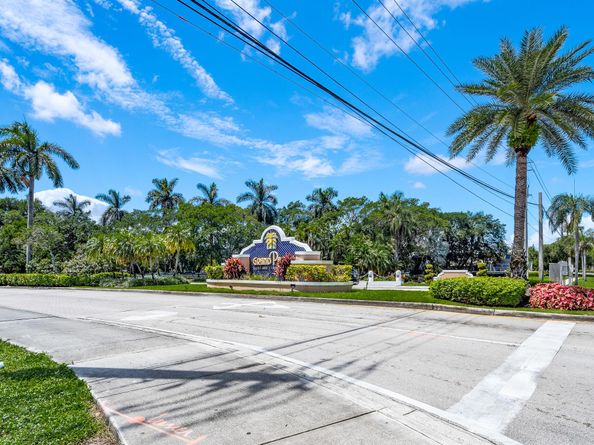 15822 SW 10 Street, Pembroke Pines FL 33027