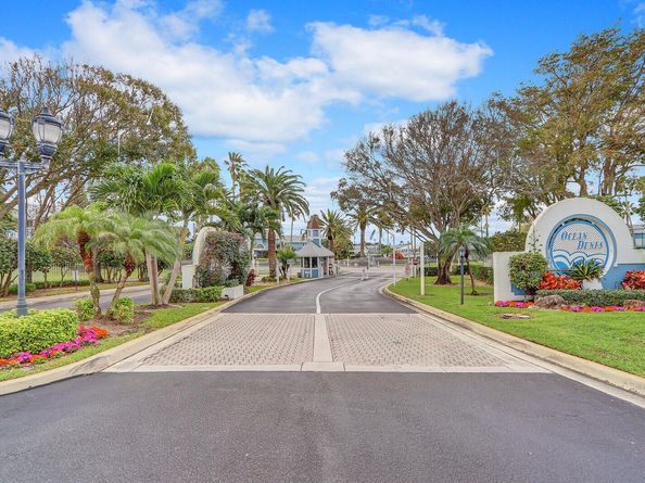 1302 Ocean Dunes Circle, Jupiter FL 33477