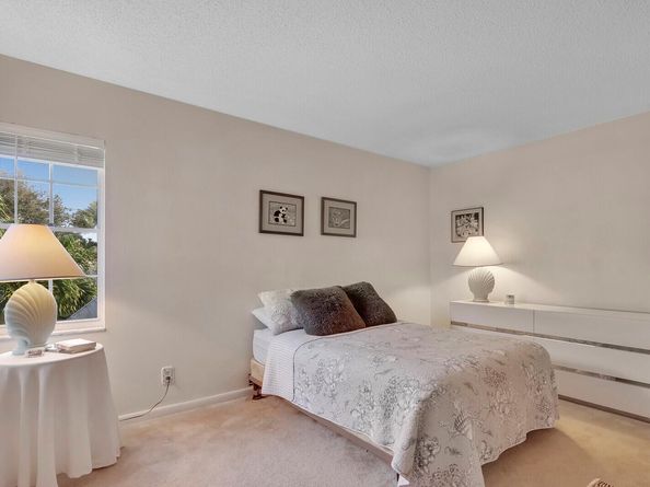 1302 Ocean Dunes Circle, Jupiter FL 33477