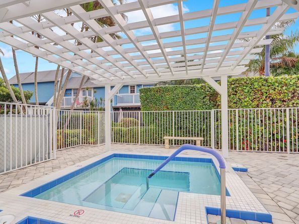 1302 Ocean Dunes Circle, Jupiter FL 33477
