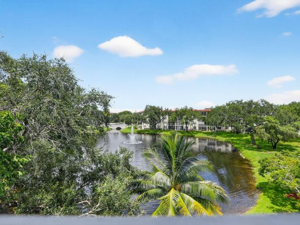 1502 Cayman Way A4, Coconut Creek FL 33066