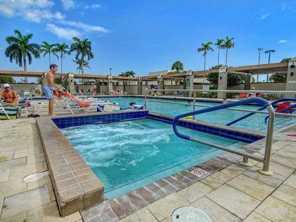 1502 Cayman Way A4, Coconut Creek FL 33066