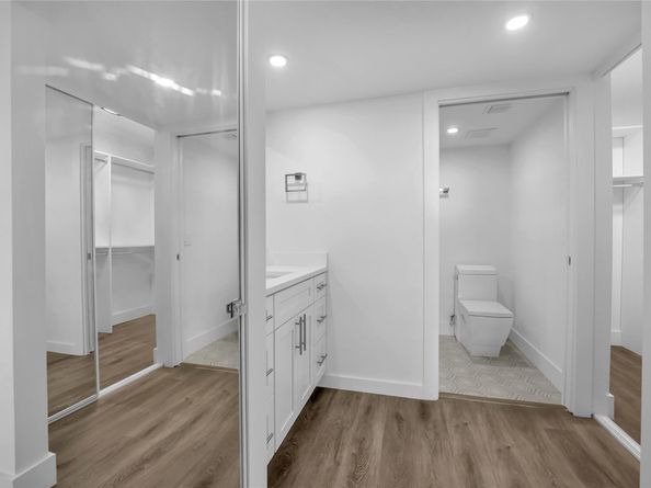 6037 Balboa Circle 401, Boca Raton FL 33433