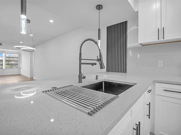 6037 Balboa Circle 401, Boca Raton FL 33433
