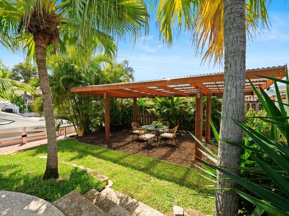 2454 Tortugas Ln, Fort Lauderdale FL 33312