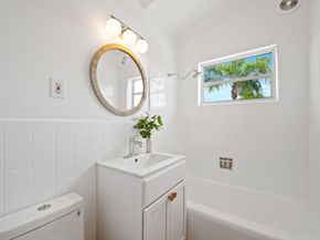 2454 Tortugas Ln, Fort Lauderdale FL 33312