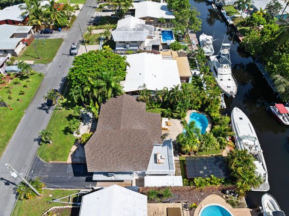 2454 Tortugas Ln, Fort Lauderdale FL 33312