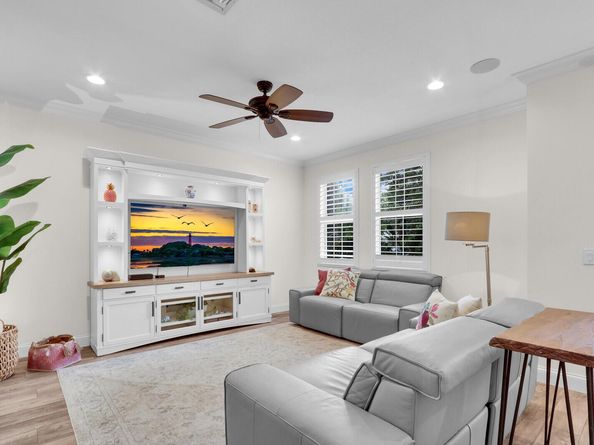 1169 E Dakota Drive, Jupiter FL 33458