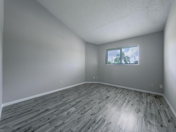 3401 NW 44th Street 206, Lauderdale Lakes FL 33309