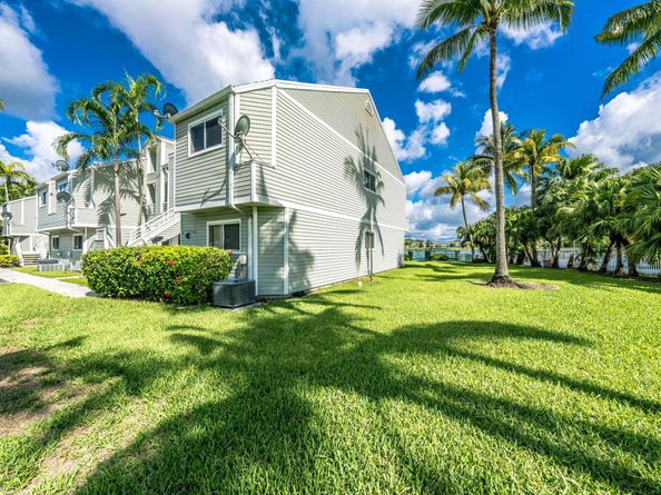 3401 NW 44th Street 206, Lauderdale Lakes FL 33309