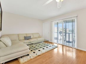 5300 Washington St D206, Hollywood FL 33021