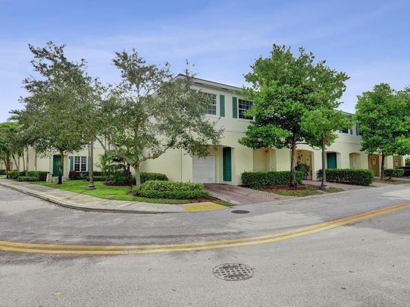 608 SW 3rd Ave, Pompano Beach FL 33060
