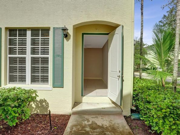 608 SW 3rd Ave, Pompano Beach FL 33060